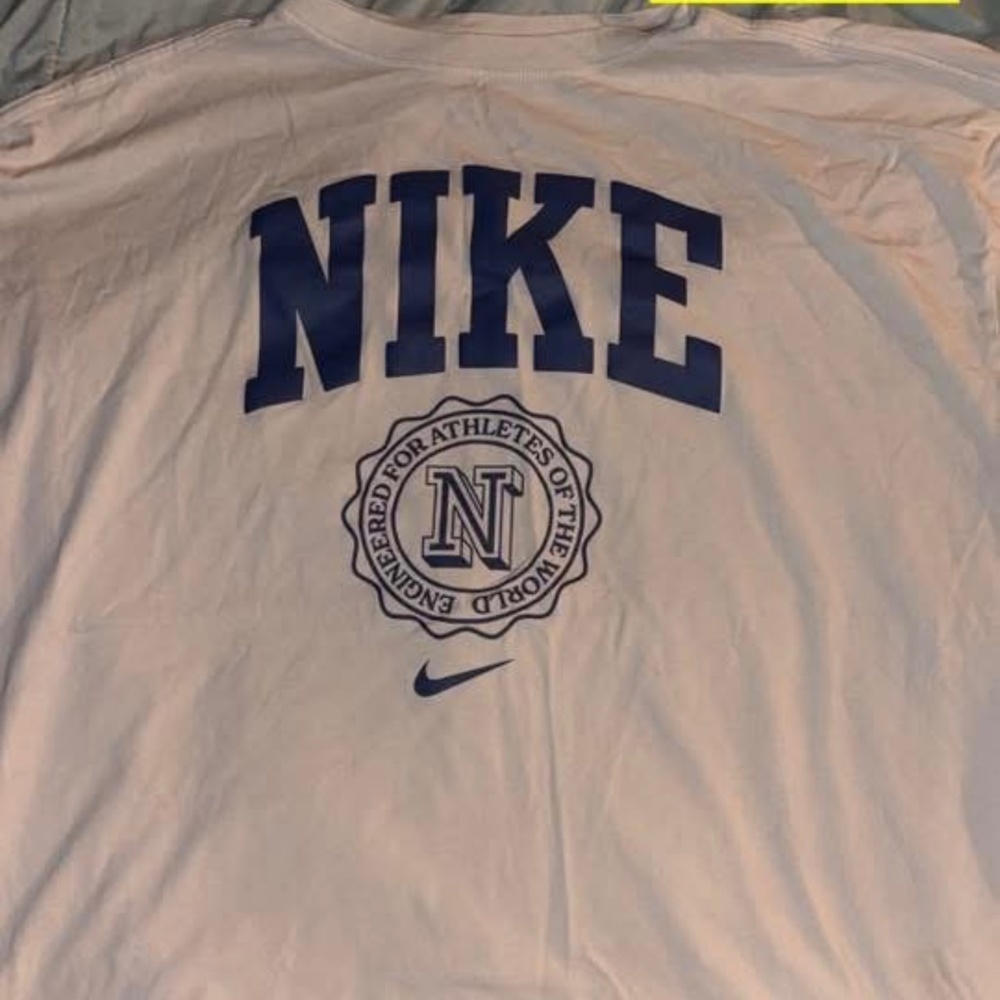 Nike T Shirt